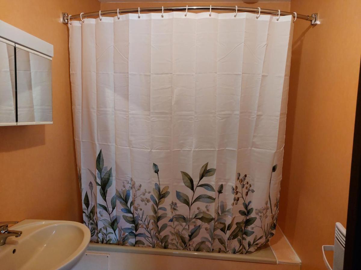 Chambre Familiale Treignac Bagian luar foto